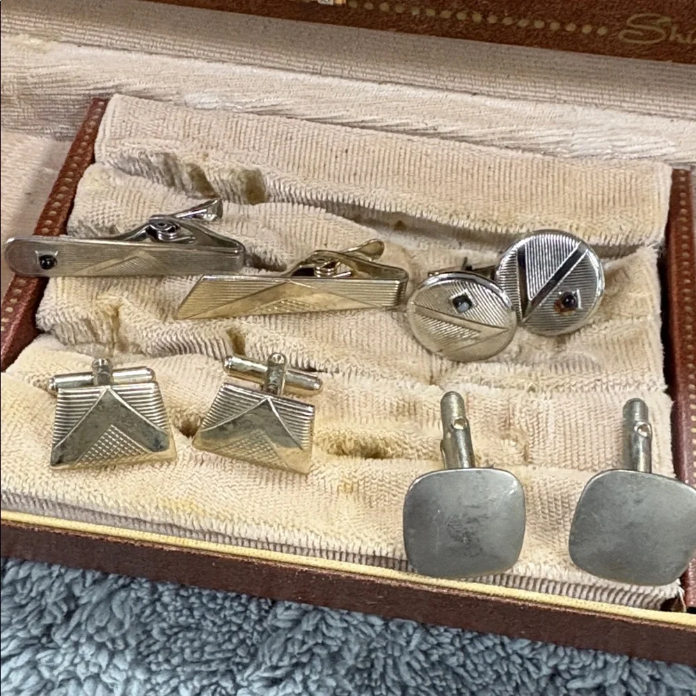 Silver-Tone Men's Cufflink and Tie Clip Set - Silver